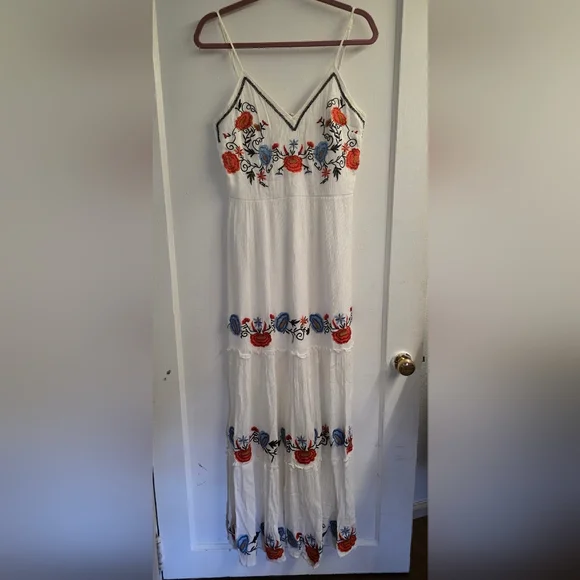 Altar’d State Embroidered Boho Maxi Dress White Floral Tiered Medium - Picture 1 of 13
